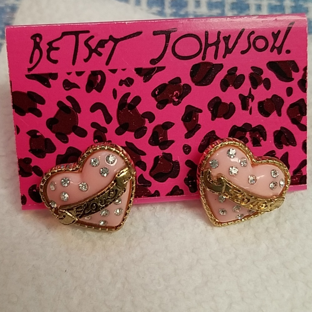 - Betsey Johnsony pink heart earrin